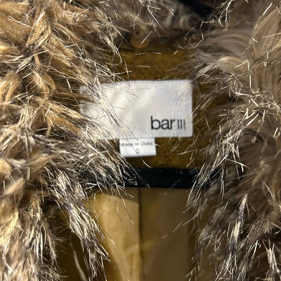 BAR III coat with fur collar - Picture 3 of 3
